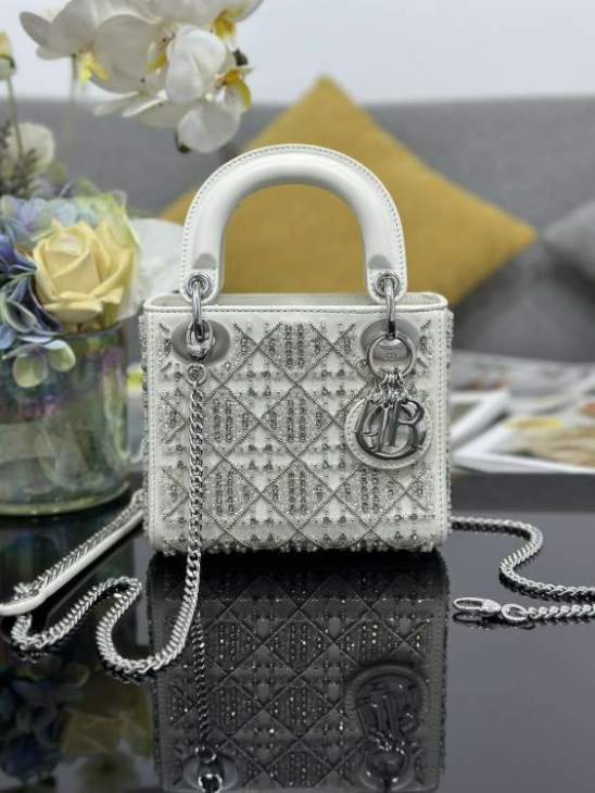 Picture of Dior Handbags _SKUfw239236301fw